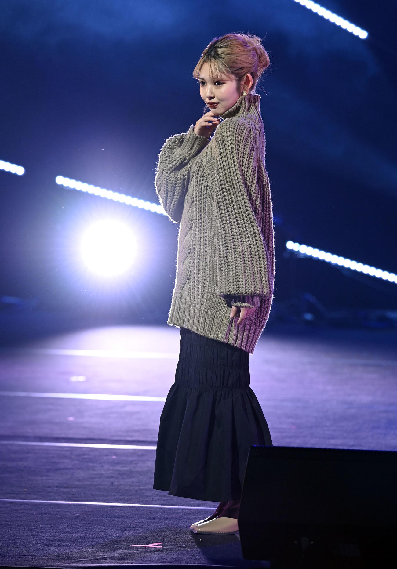 ポーズを決める池田恵（撮影・たえ見朱実）