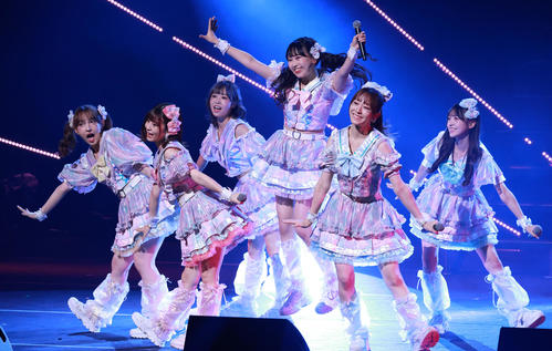 「TGC teen 2022 Tokyo supported by Up－T」に出演したFRUITS ZIPPER（撮影・中島郁夫）