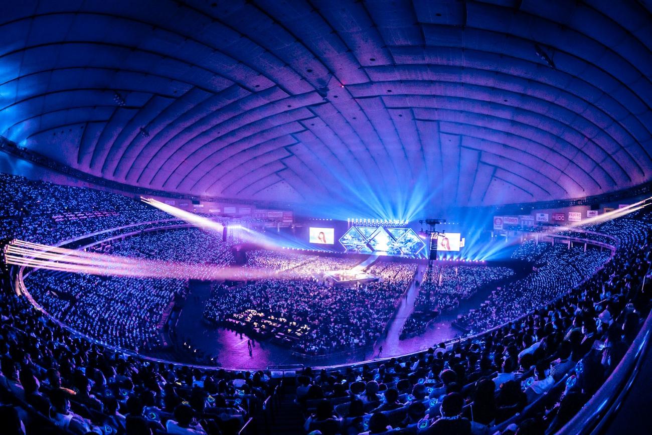 初のドーム公演を開催したNiziU（C）田中聖太郎写真事務所