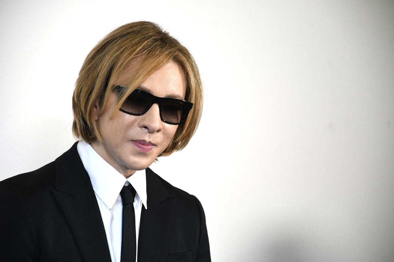 バイク事故で亡くなったYOSHIさんについて思いを語り涙を流すX JAPANのYOSHIKI（撮影・大友陽平）