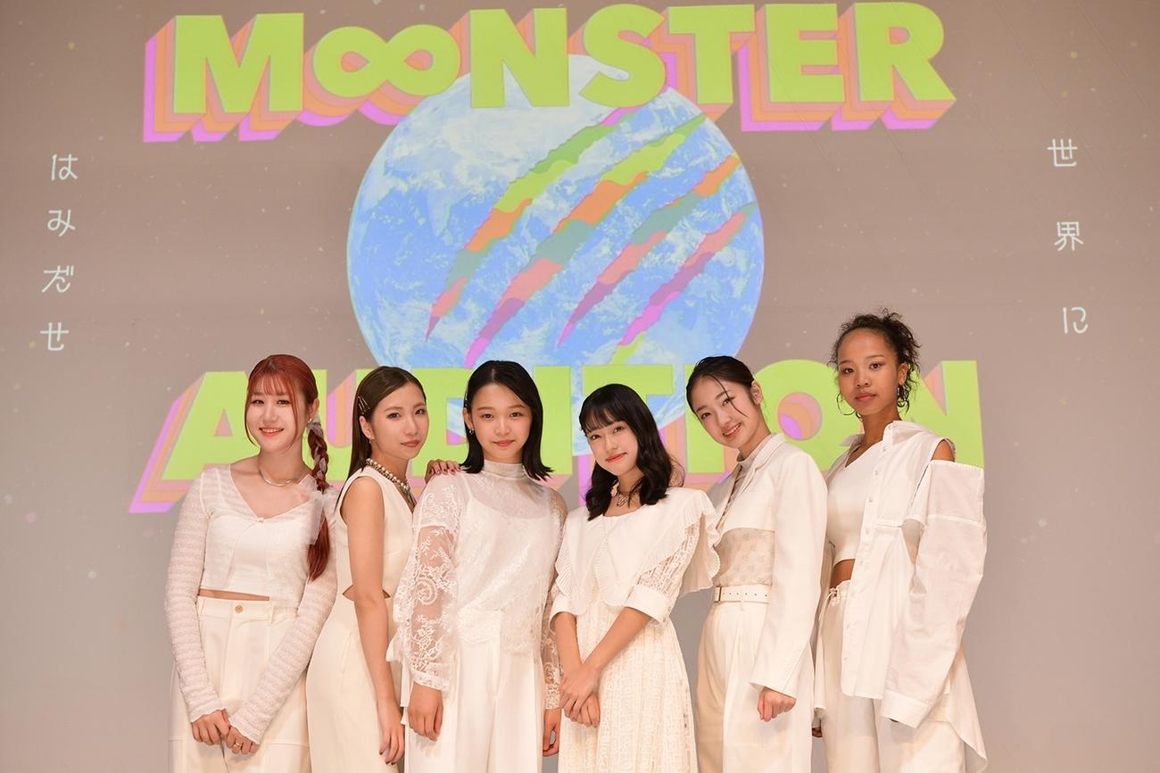 新メンバーがお披露目されたLittle Glee Monster。左から、かれん、MAYU、ミカ、アサヒ、結海、miyou