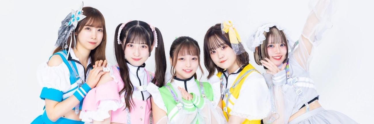5人組に生まれ変わった「君に恋をした。」。左から前園あやの、姫宮みれい（新加入）、植木もこ、吉川まほ（新加入）、茉然はあと