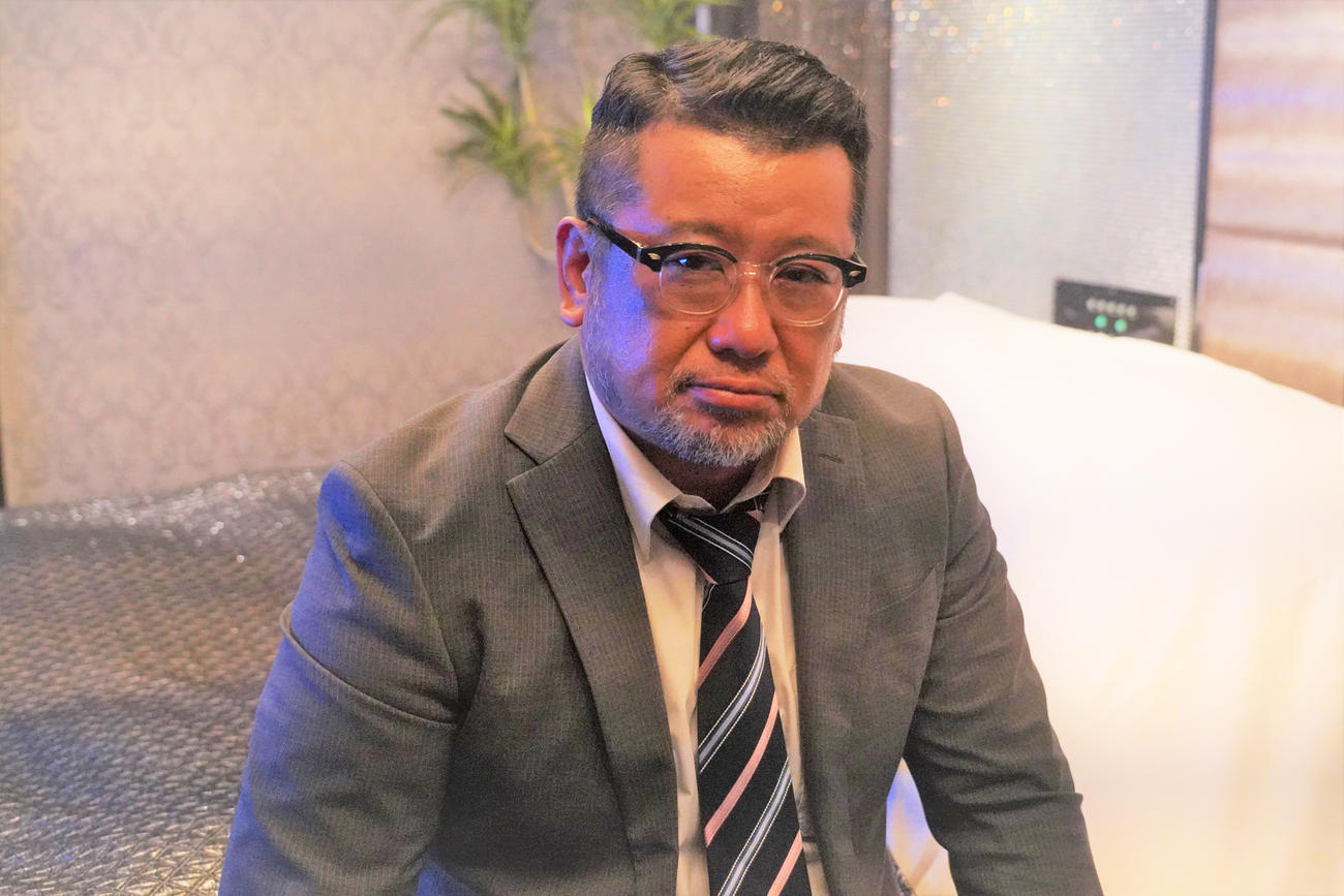 CSチャンネル「映画・チャンネルNECO」の風俗ドラマ「桃色探訪～伝説の風俗～」第7弾「上野編」第8弾「五反田編」で主演を務めるケンドーコバヤシ（撮影・佐藤成）