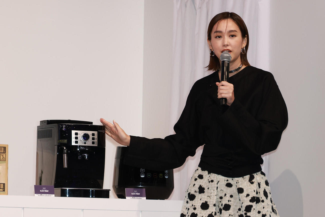 Amazonブラックフライデー記者発表を行った桐谷美玲（撮影・中島郁夫）
