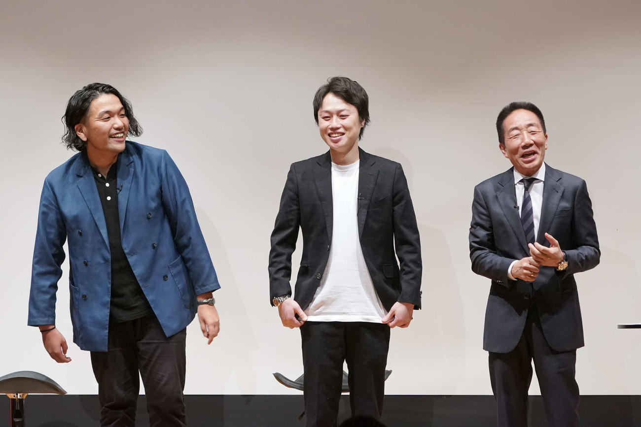 東京国立博物館の展示「150年後の国宝展」特別企画「漫才のDENDO」に出席した、左から見取り図の盛山晋太郎とリリー、中田カウス
