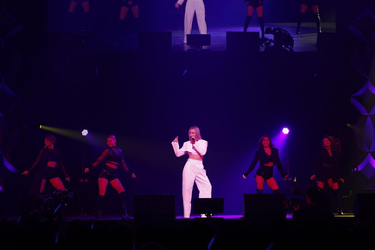 エイベックス株主総会ライブに出演した倖田来未