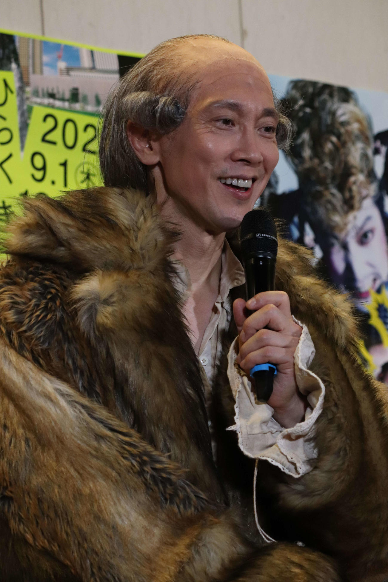 舞台「守銭奴　ザ・マネー・クレイジー」公開ゲネプロ、取材会で笑顔を見せる佐々木蔵之介（撮影・加藤理沙）