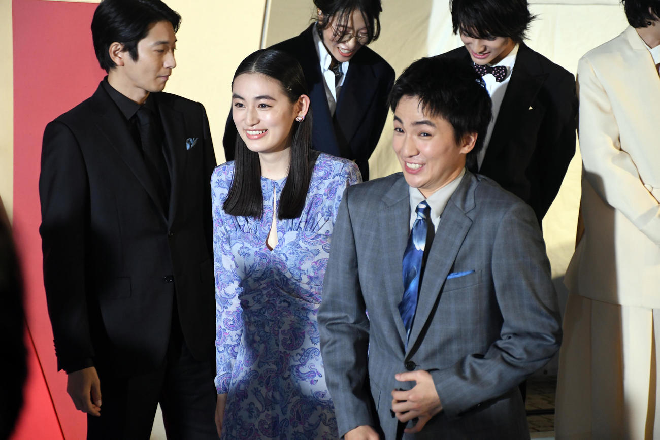 Netflixシリーズ「First Love　初恋」プレミアイベントに出席した八木莉可子（左）と木戸大聖（撮影・大友陽平）