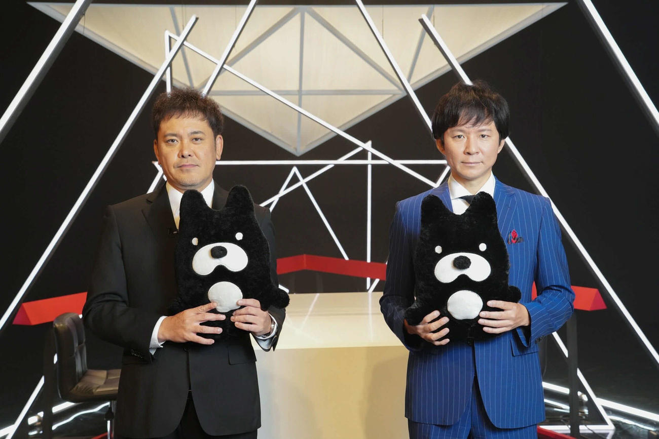 ABEMAで25日午後9時から放送の「有田哲平の引退TV」第1回で共演した有田哲平（左）と渡部建（C）AbemaTV,Inc.