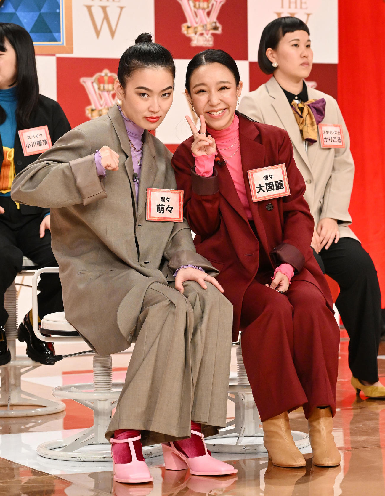 決勝進出が決まった爛々（手前）（撮影・滝沢徹郎）