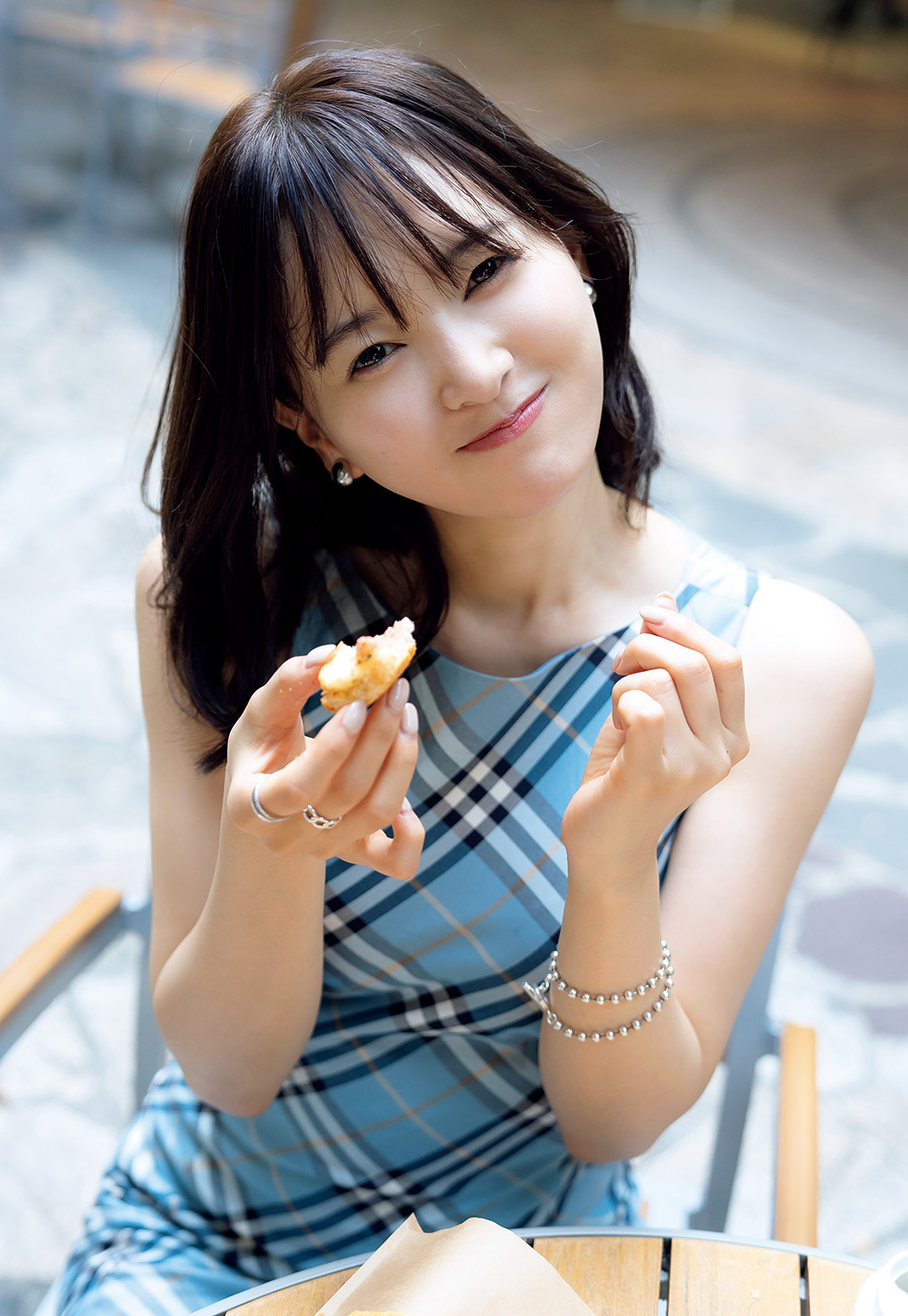 兒玉遥の写真集「Stay25」（ワニブックス刊）