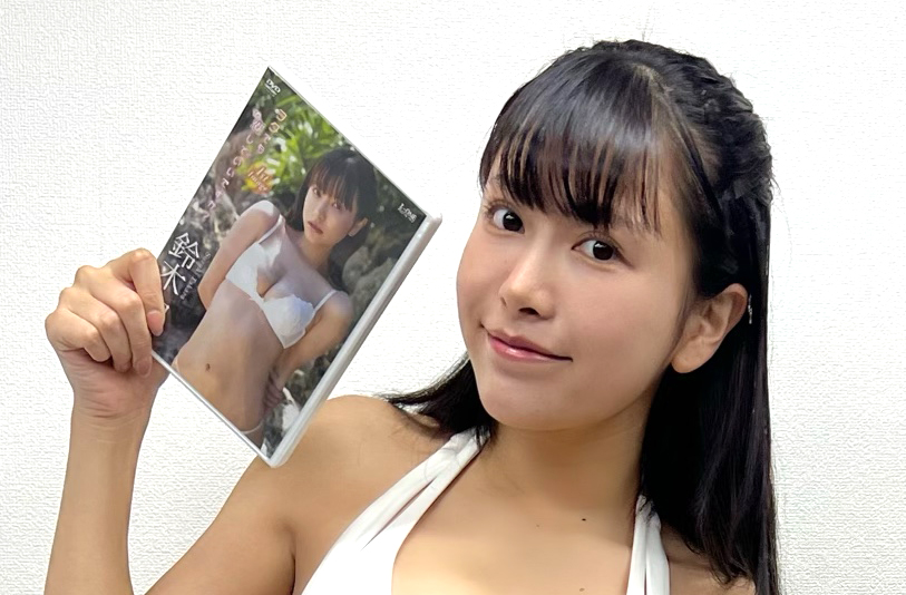 ファーストDVD「ヲタでも恋していいですか？」発売イベントを行った鈴木聖