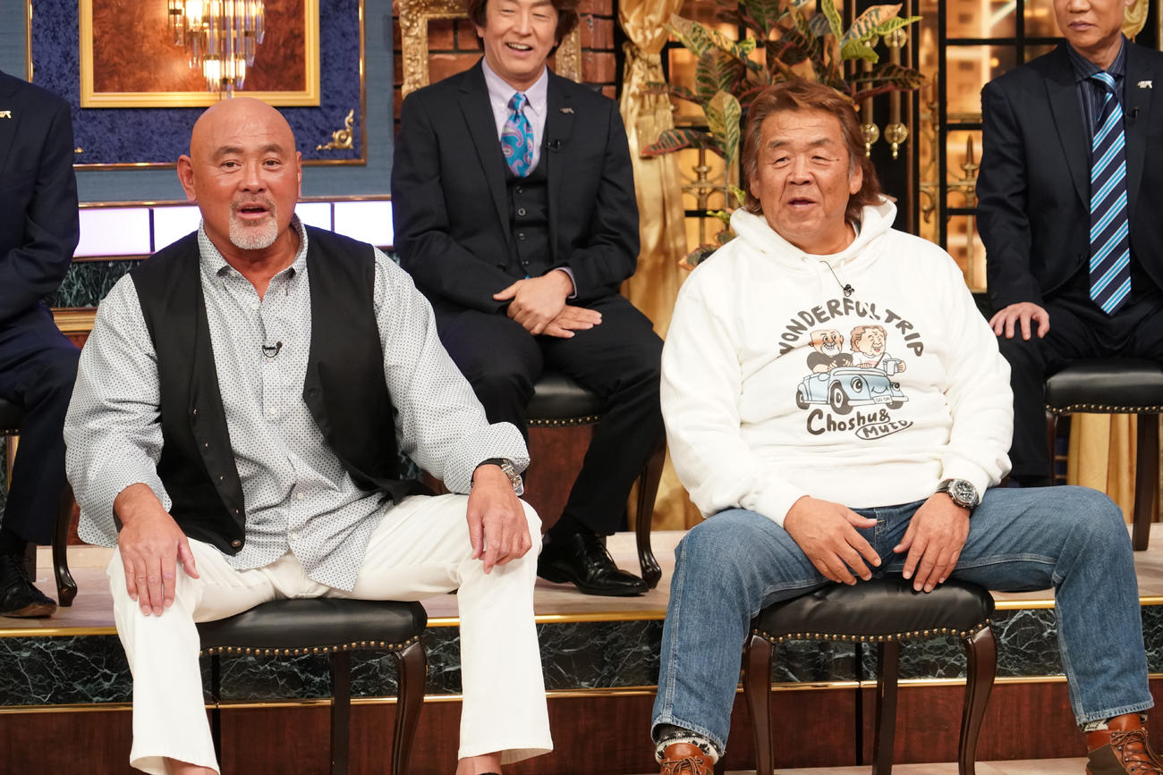 「しゃべくり007」にゲスト出演した武藤敬司（左）と長州力（日本テレビ提供）
