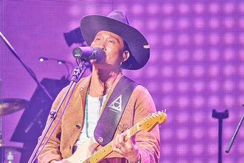 平井大が初日本武道館ライブ 観客のカップルにキス呼び掛け 曲の途中でチューして全然ｏｋ 音楽 日刊スポーツ