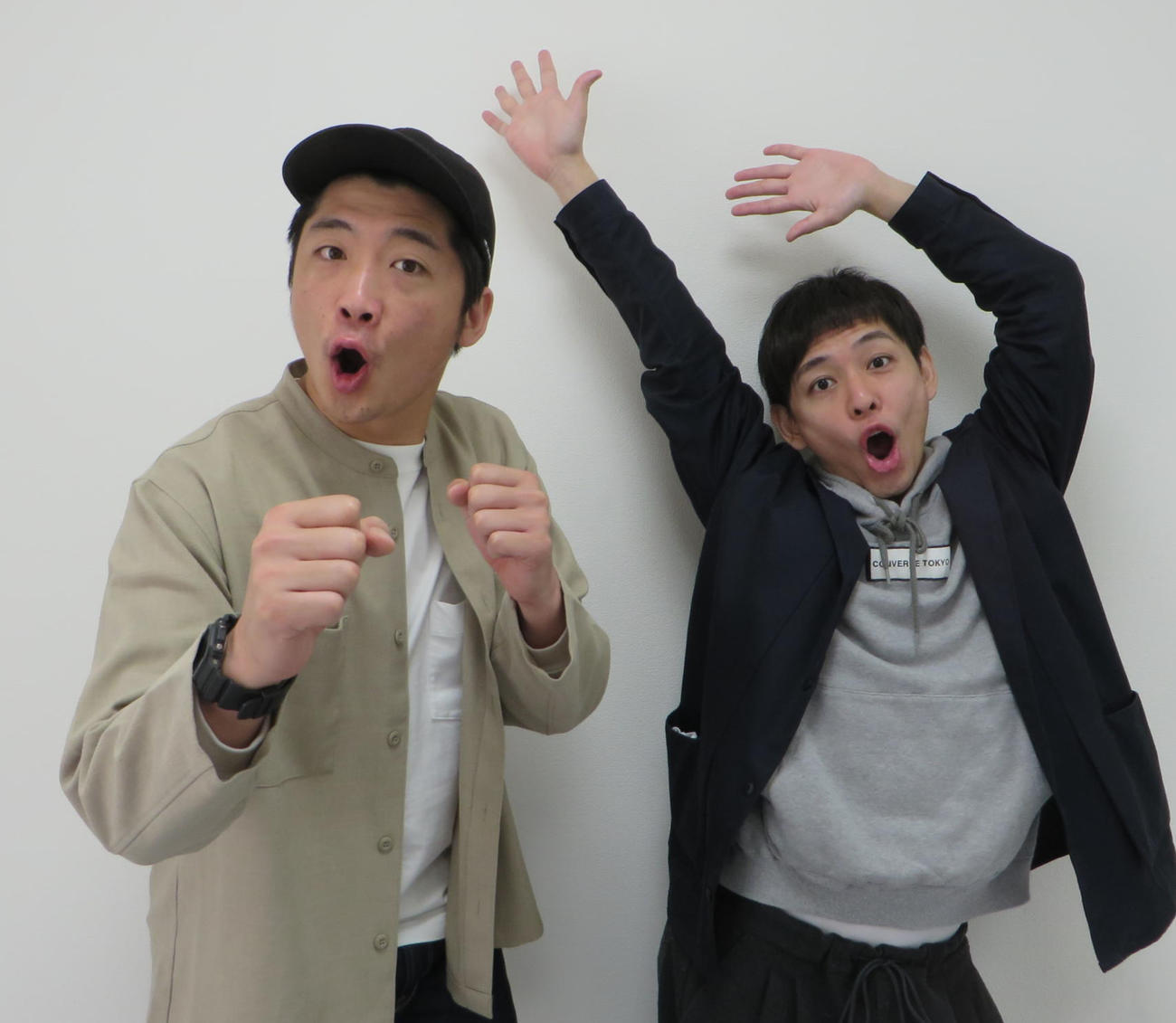 さや香の新山（左）と石井