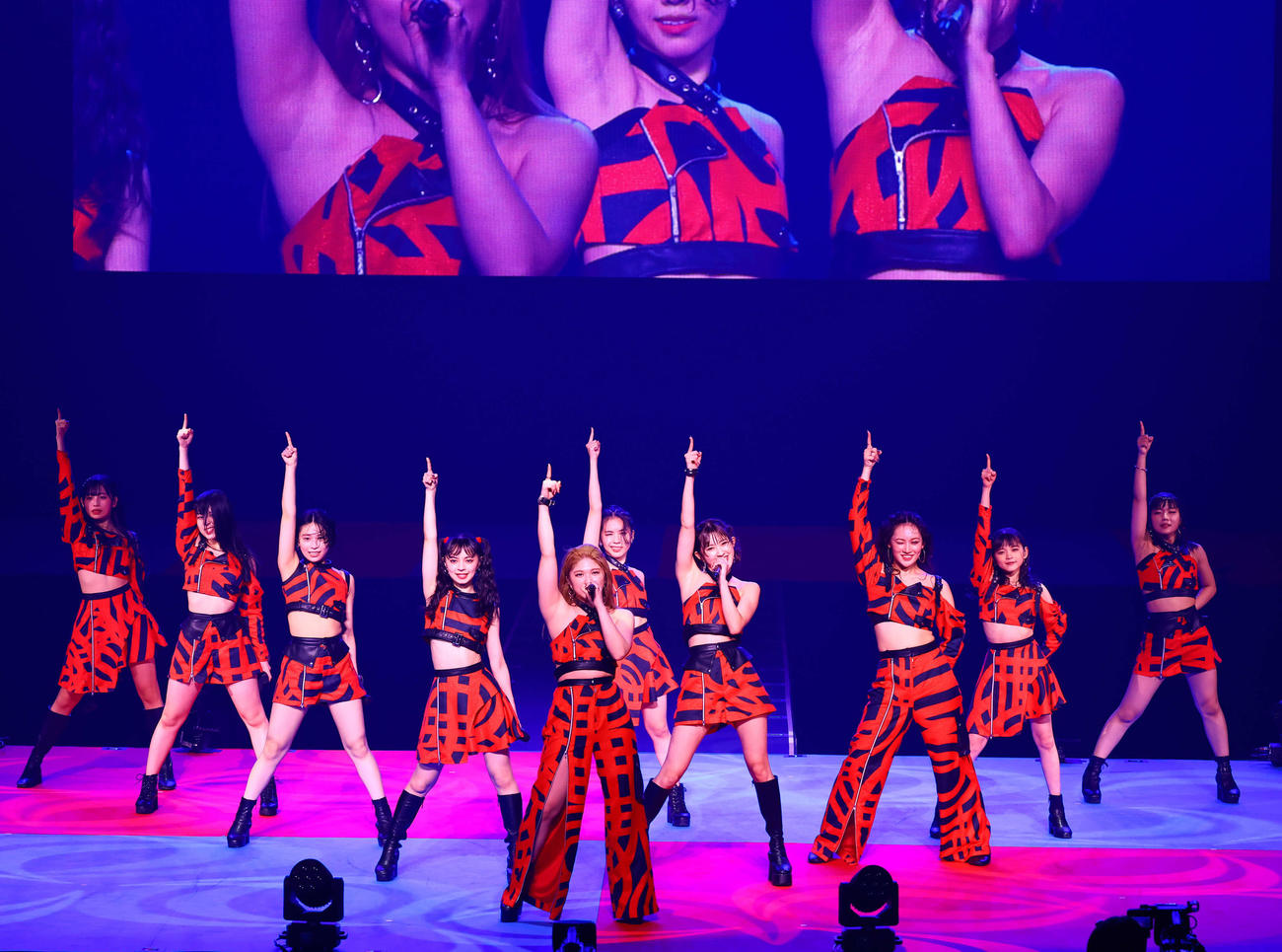 日本武道館で秋ツアーのファイナル公演を行ったアンジュルム
