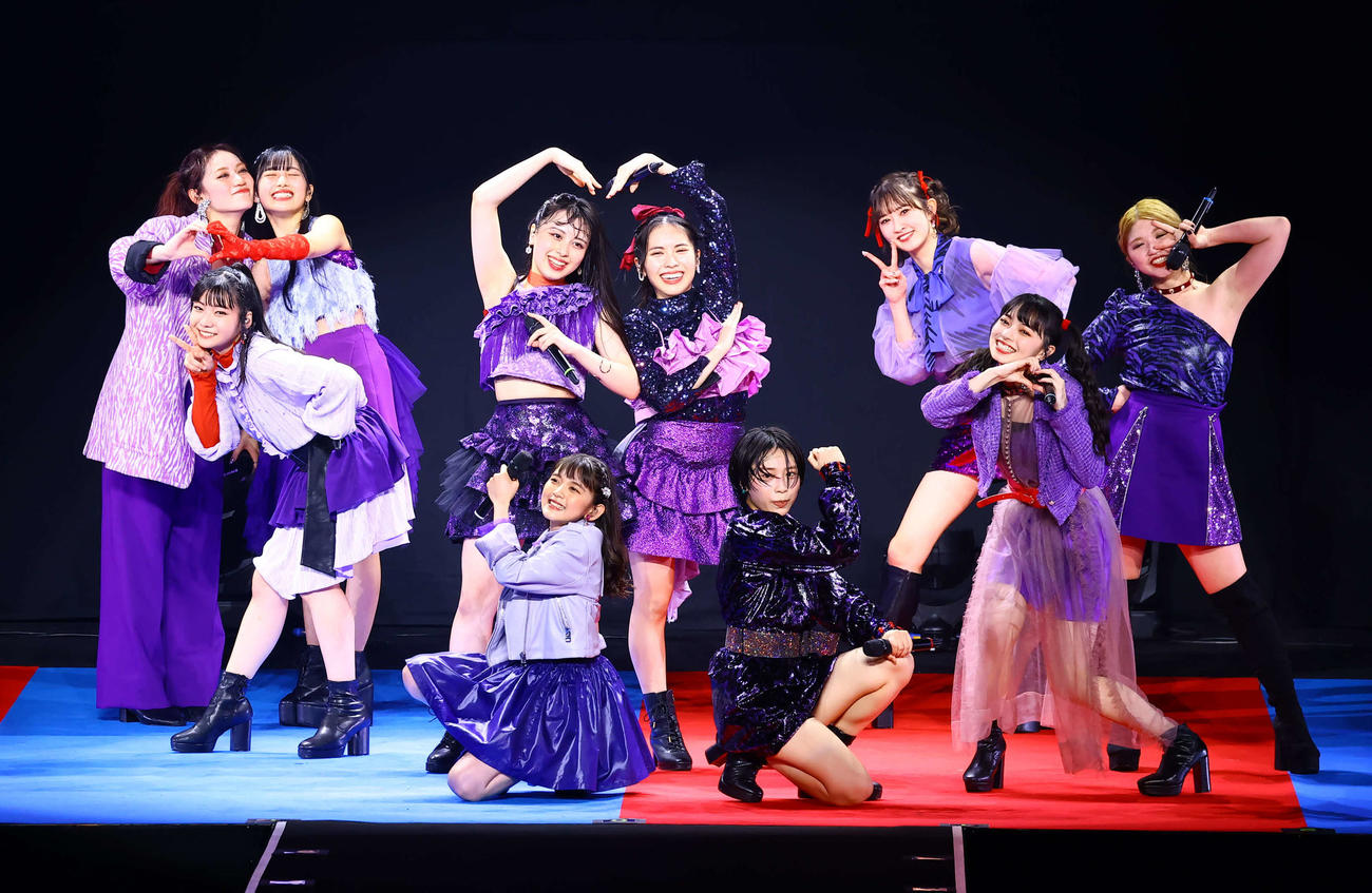 日本武道館で秋ツアーのファイナル公演を行ったアンジュルム