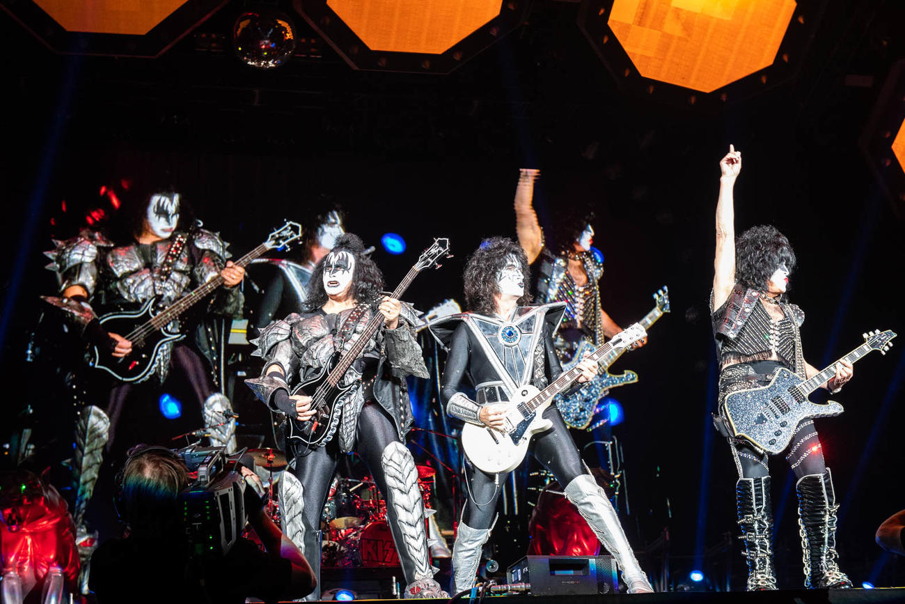 東京ドーム公演でパフォーマンスするKISS（C）Masanori Doi