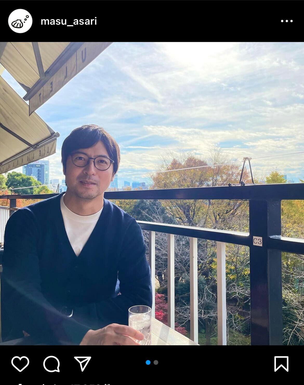 うっすらとひげが生えた姿を披露した桝太一（インスタグラムより）