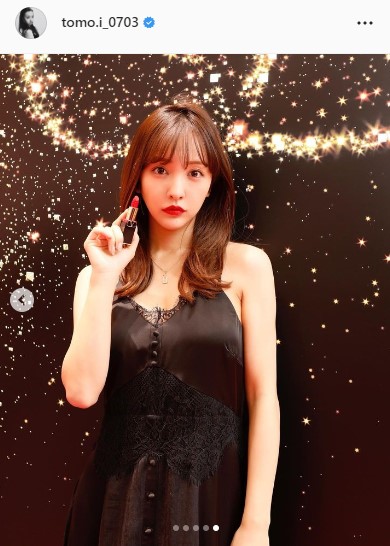 板野友美のインスタグラムより
