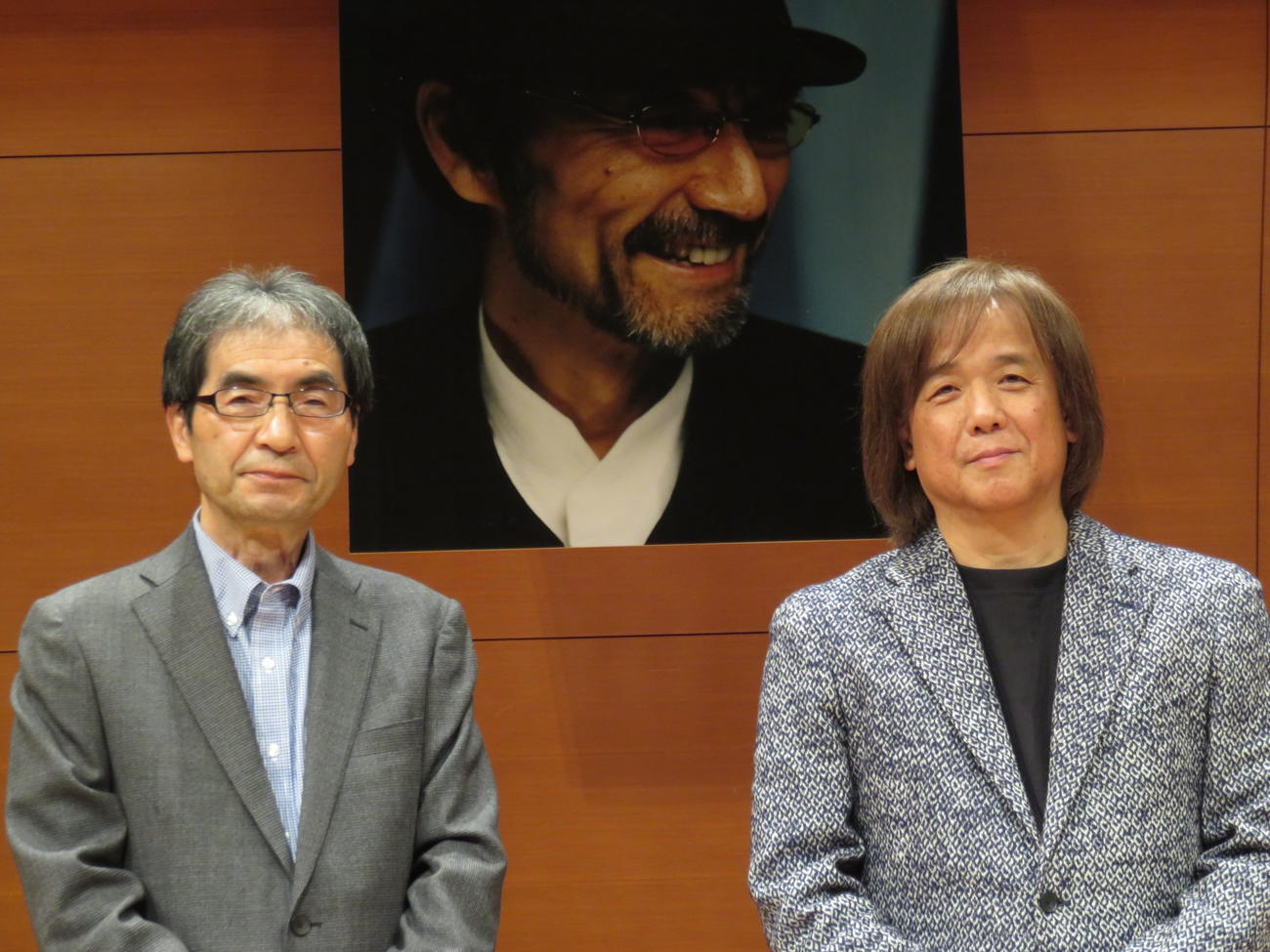 富澤一誠氏（左）のイベントにゲスト出演した三浦和人