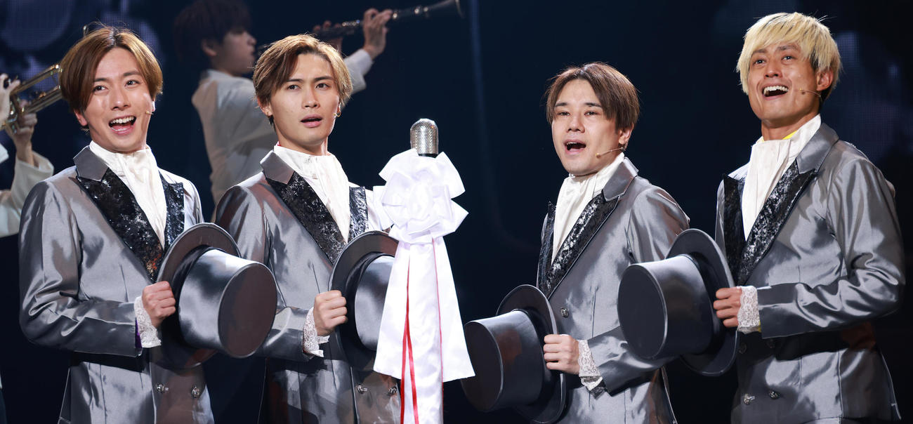 「ジャニーズ伝説」A．B．C－Z、左から河合郁人、橋本良亮、五関晃一、塚田僚一（撮影・中島郁夫）