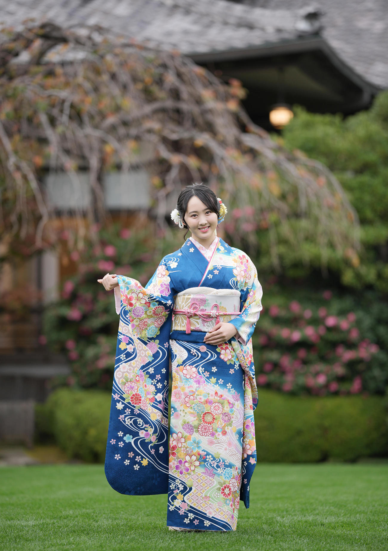 「オスカープロモーション2023年新春晴れ着撮影会」で晴れ着姿を披露する本田望結（撮影・垰建太）