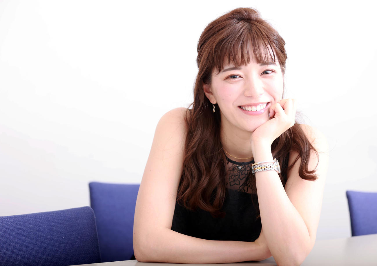 自然体で飾らない姿が魅力的な三谷紬アナ（2021年4月撮影）