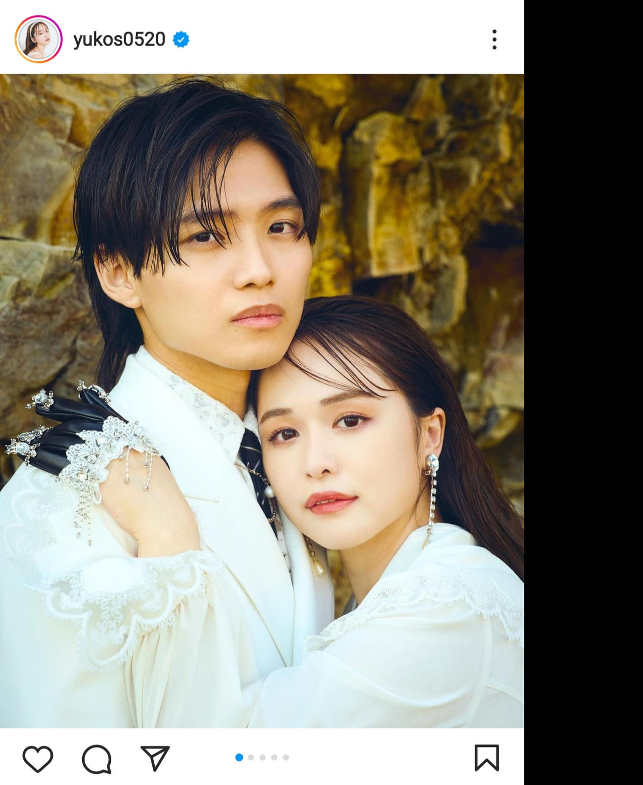 インスタグラムで結婚を発表した“ゆうこす”こと菅本裕子