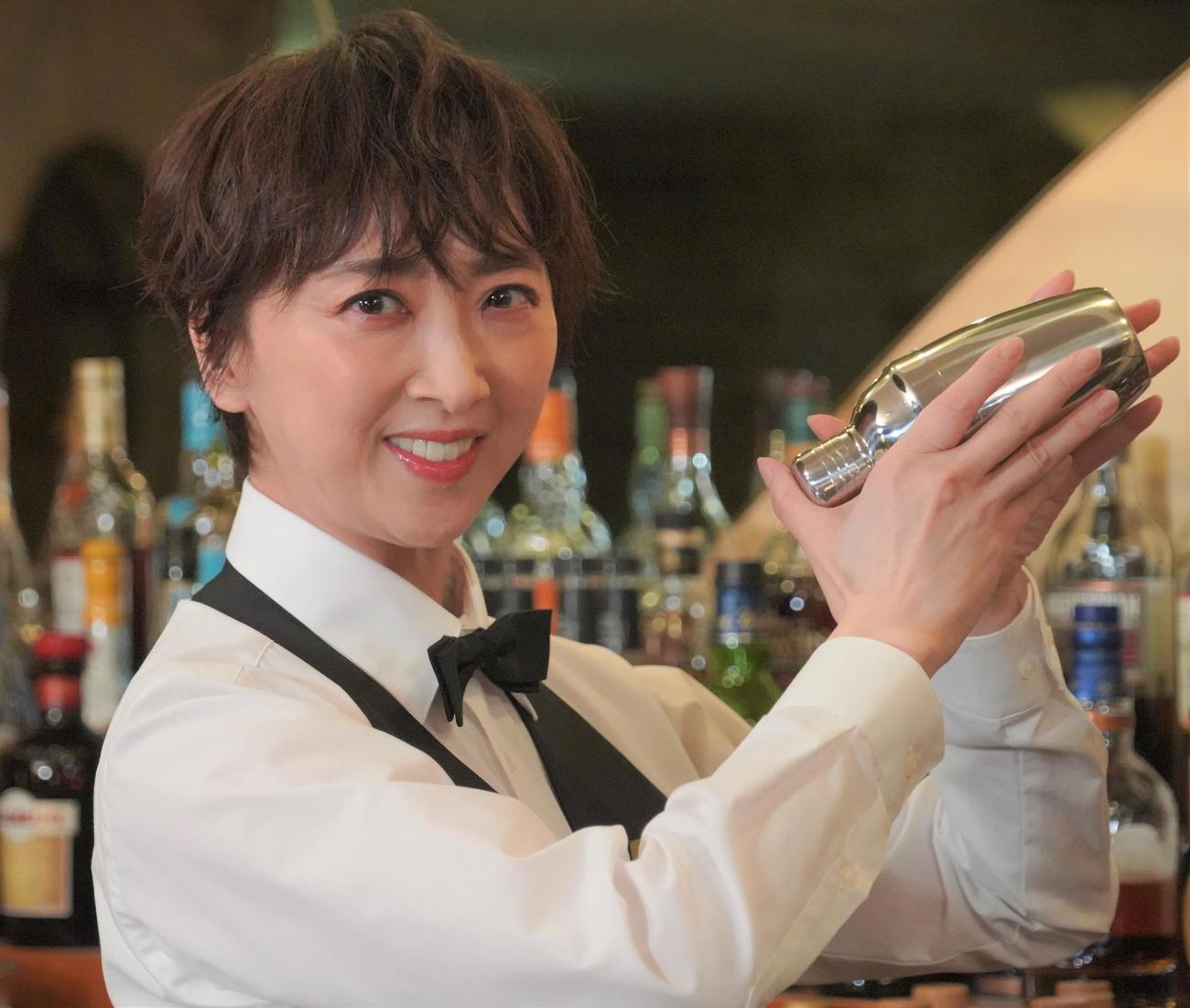 1月19日スタートのBS－TBS連続ドラマ「ママはバーテンダー～今宵も踊ろう～」の記者懇親会を行った紫吹淳（撮影・佐藤成）