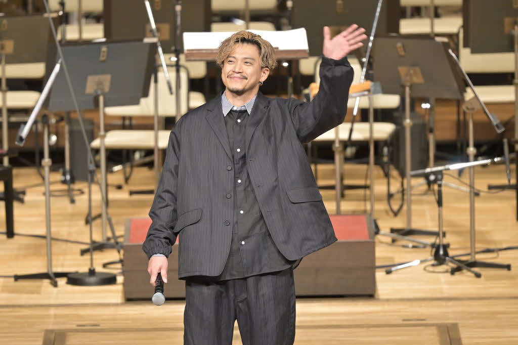 NHK大河ドラマ「鎌倉殿の13人」のファンミーティングに出演した主演の小栗旬
