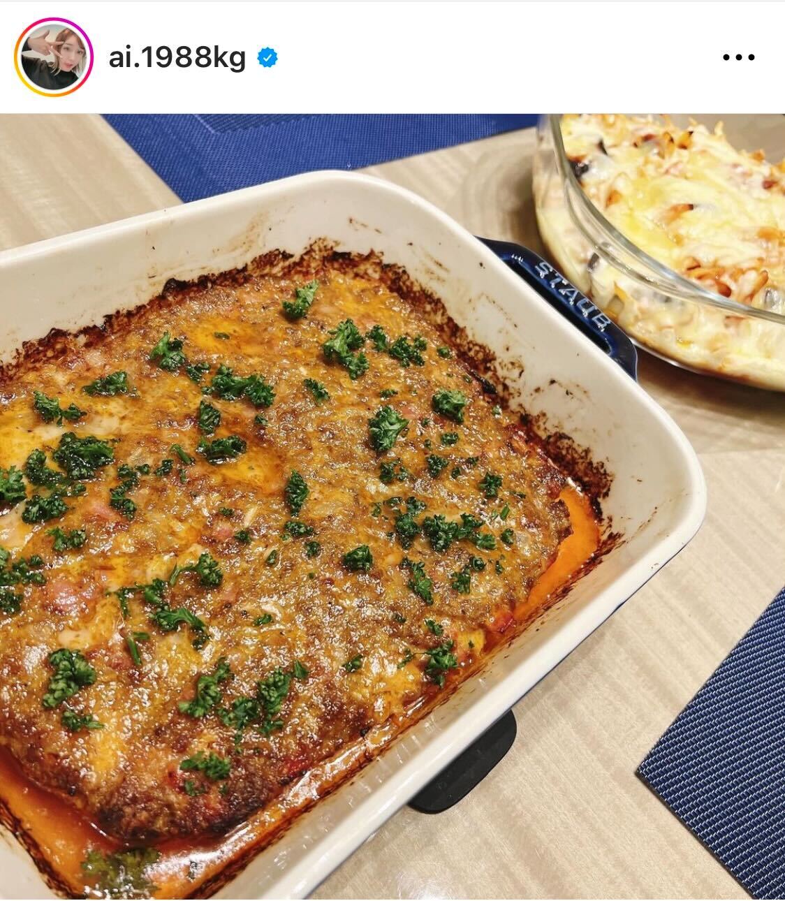 自宅の食卓での料理を公開した加護亜依（加護亜依のインスタグラムより）