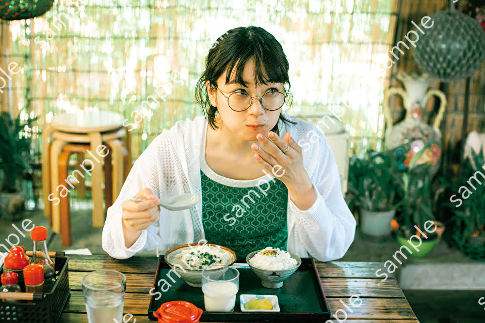 深川麻衣の写真集「Free Mind」の楽天ブックス特典（川島小鳥撮影）