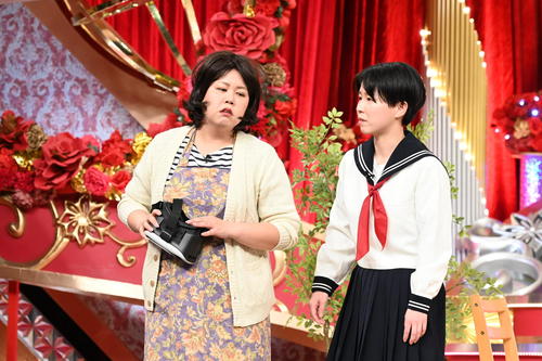 「女芸人No・1決定戦　THE W」最終決戦で得ネタを披露する天才ピアニスト
