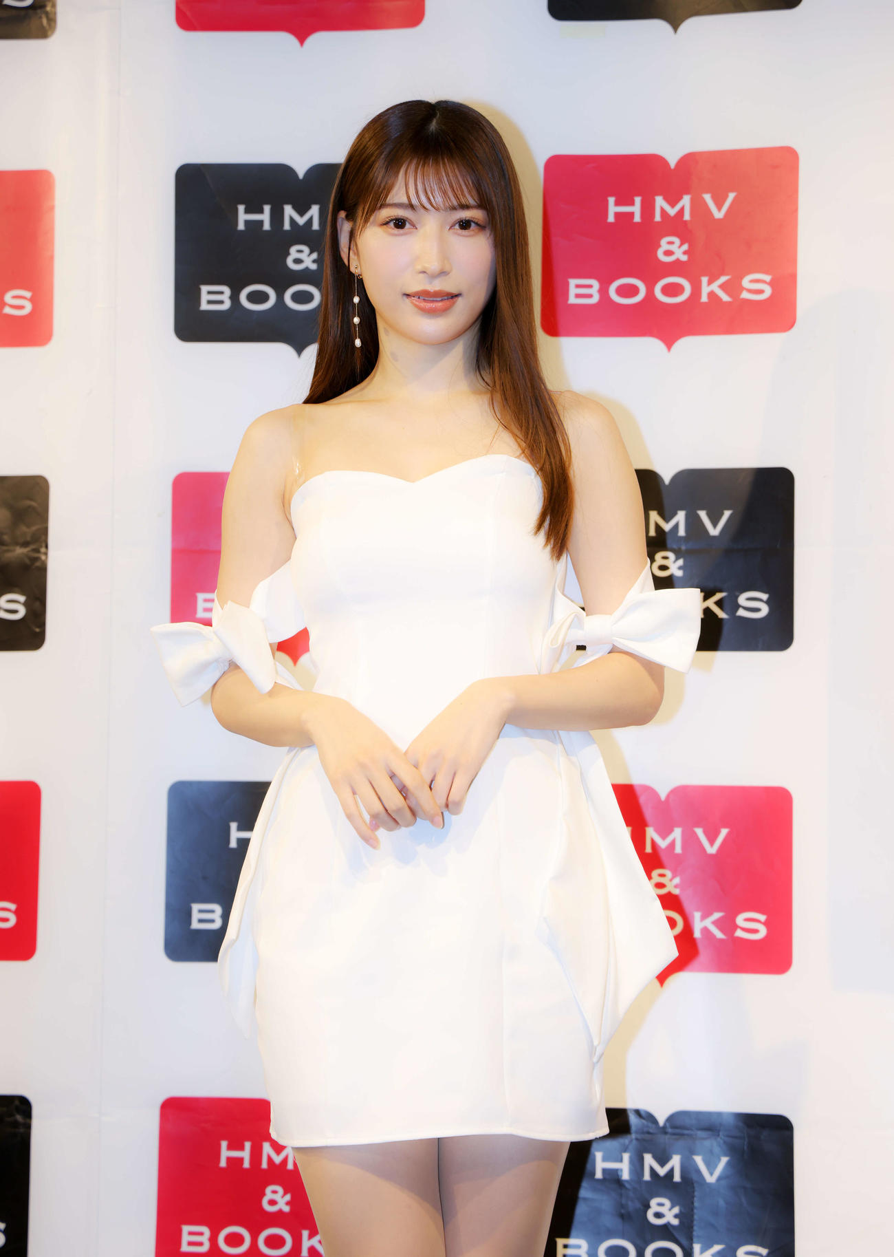 2023カレンダー発売記念イベントに臨む雪平莉左（撮影・河田真司）