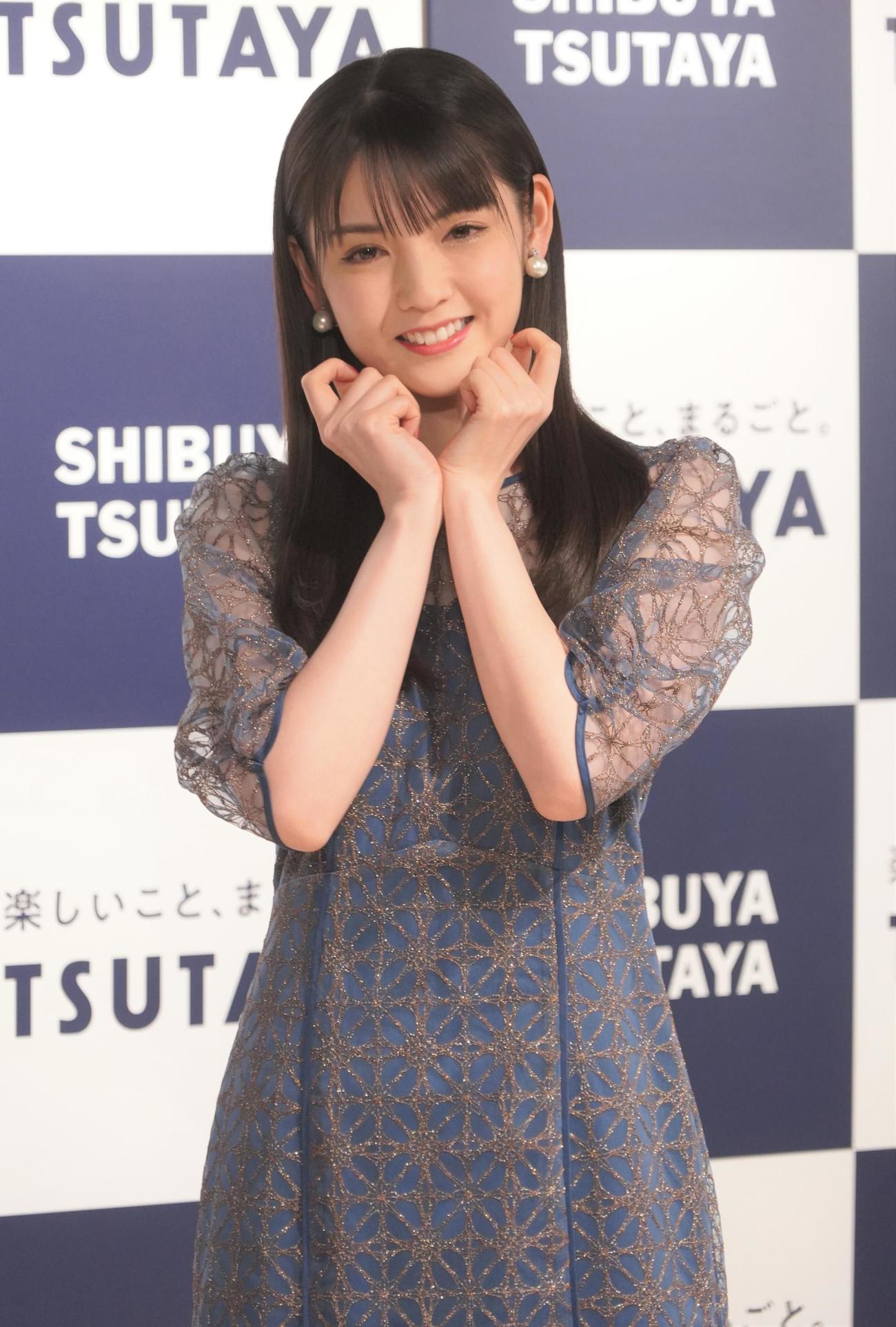「道重さゆみ　2023年カレンダー」発売記念イベントを行った道重さゆみ（撮影・佐藤成）
