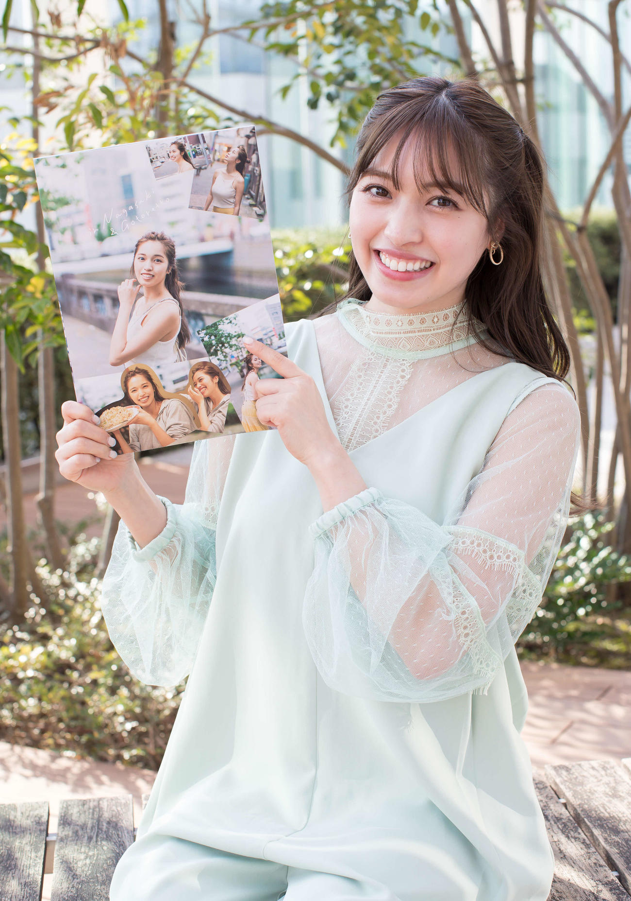 ファースト写真集「むらみゆ」オンラインサイン会を行った村島未悠