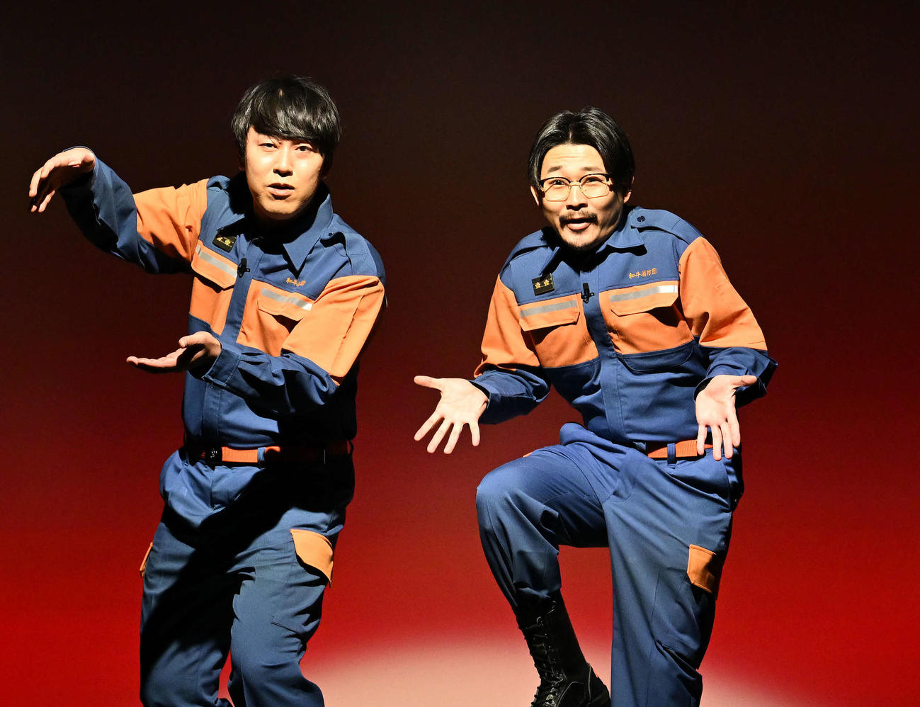 登壇したオズワルドの畠中悠（左）と伊藤俊介（撮影・滝沢徹郎）