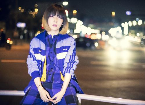 フジテレビ連続ドラマ「忍者に結婚は難しい」の主題歌を歌うaiko（C）フジテレビ