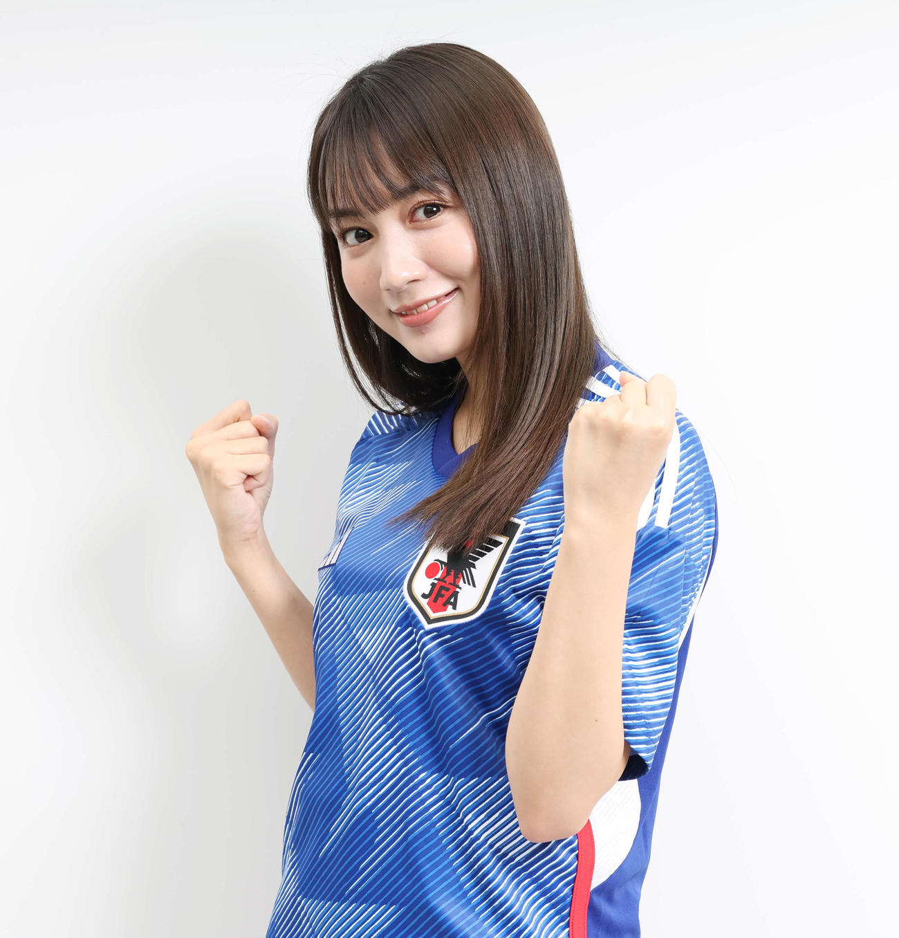 明るく元気いっぱいの黒木ひかり。サッカーへの愛はワールド級！（撮影・宮地輝）