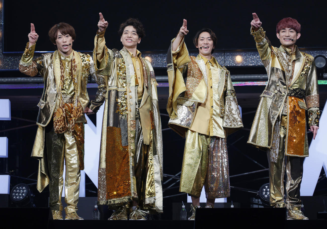 「ENTA！5 4U. Zepp in de SHOW」の取材会を行ったふぉ～ゆ～、左から越岡裕貴、福田悠太、辰巳雄大、松崎祐介（撮影・中島郁夫）