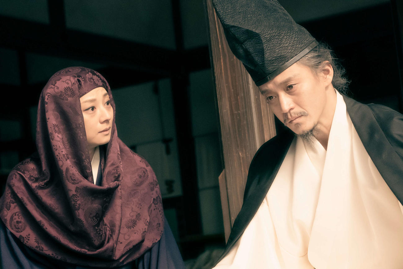 NHK大河ドラマ「鎌倉殿の13人」最終回から。小池栄子（左）演じる北条政子と小栗旬演じる北条義時（C）NHK