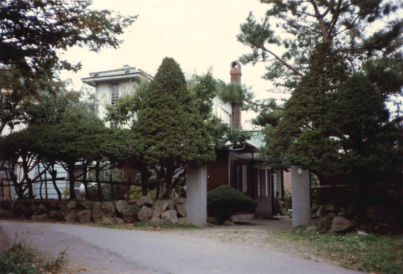 北海道小樽市の石原邸。2階建て洋館で海が一望できた