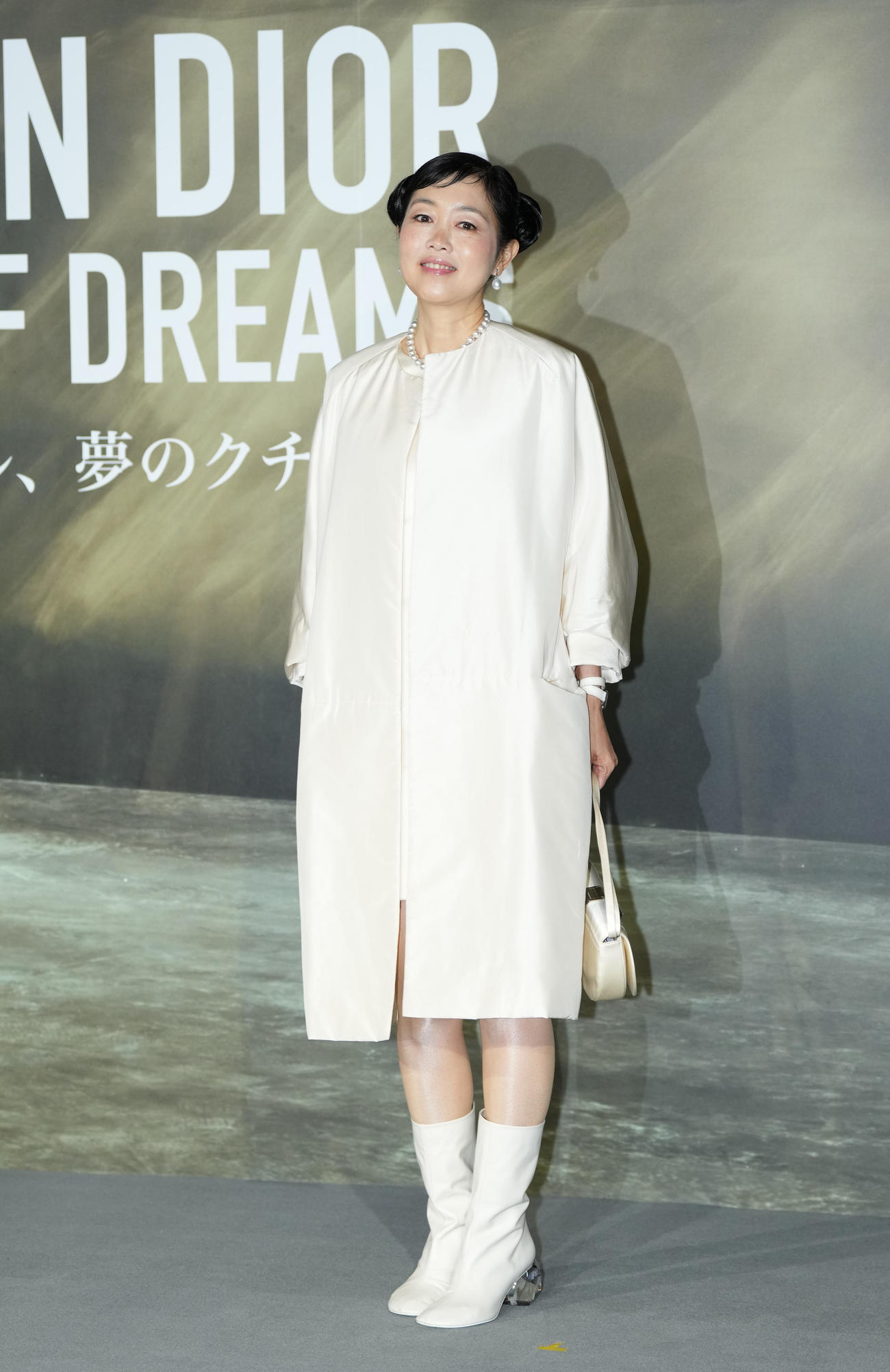 「クリスチャン・ディオール、夢のクチュリエ」展のプレビューを訪れ、フォトコールでポーズをとる森万里子（撮影・菅敏）