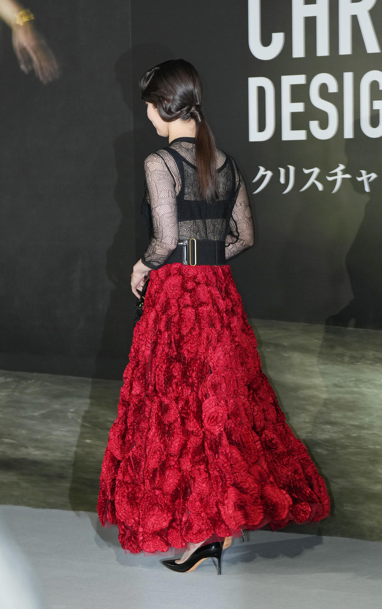 「クリスチャン・ディオール、夢のクチュリエ」展のプレビューを訪れた吉岡里帆（撮影・菅敏）