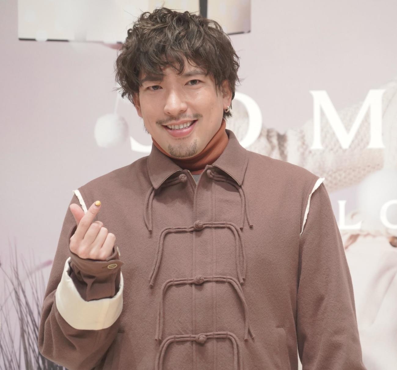 ライフスタイルブランド「JO MALONE LONDON」のクリスマスイベントに出席したお笑いコンビ、EXITのりんたろー。（撮影・佐藤成）