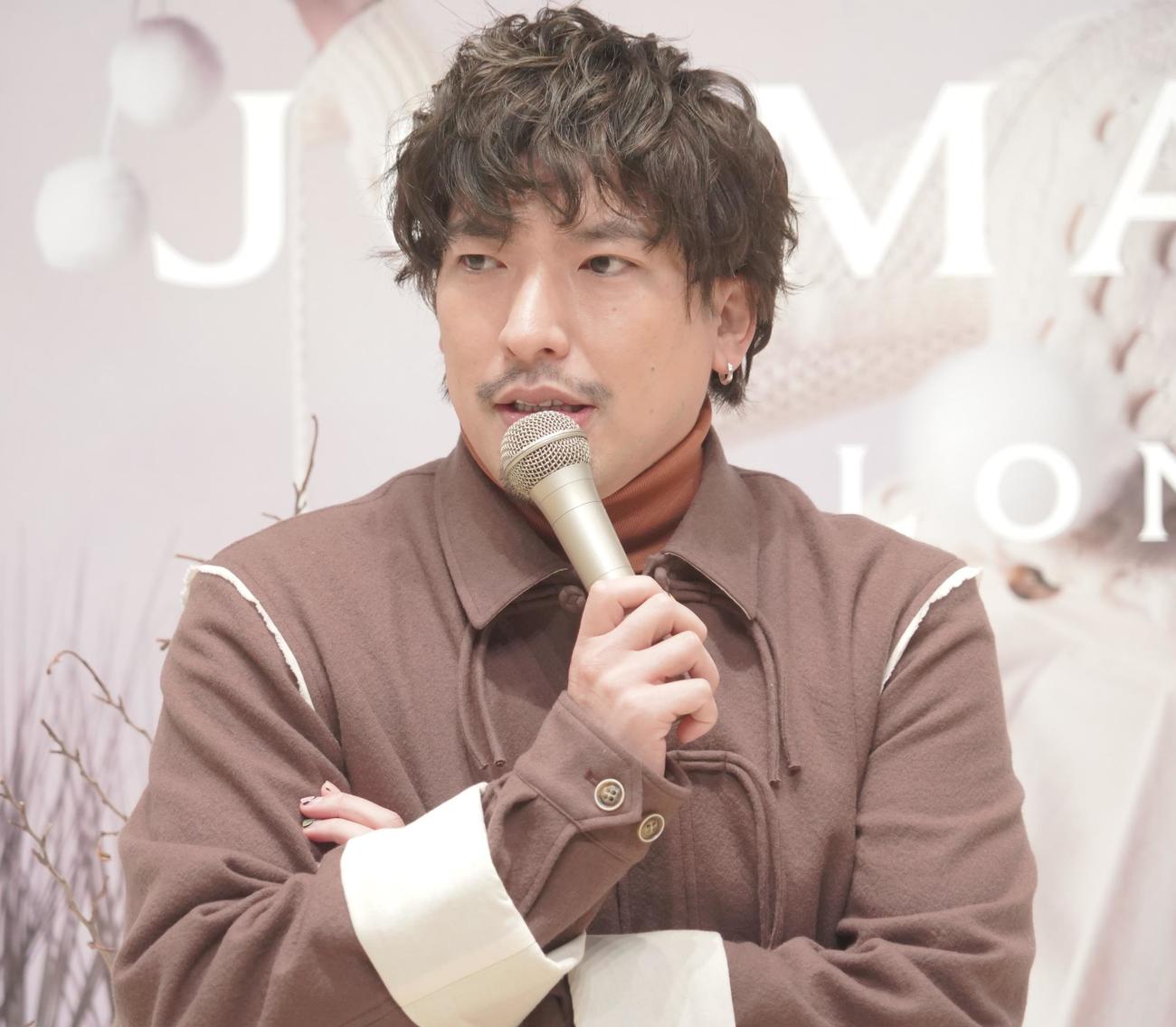 ライフスタイルブランド「JO MALONE LONDON」のクリスマスイベントに出席したお笑いコンビ、EXITのりんたろー。（撮影・佐藤成）