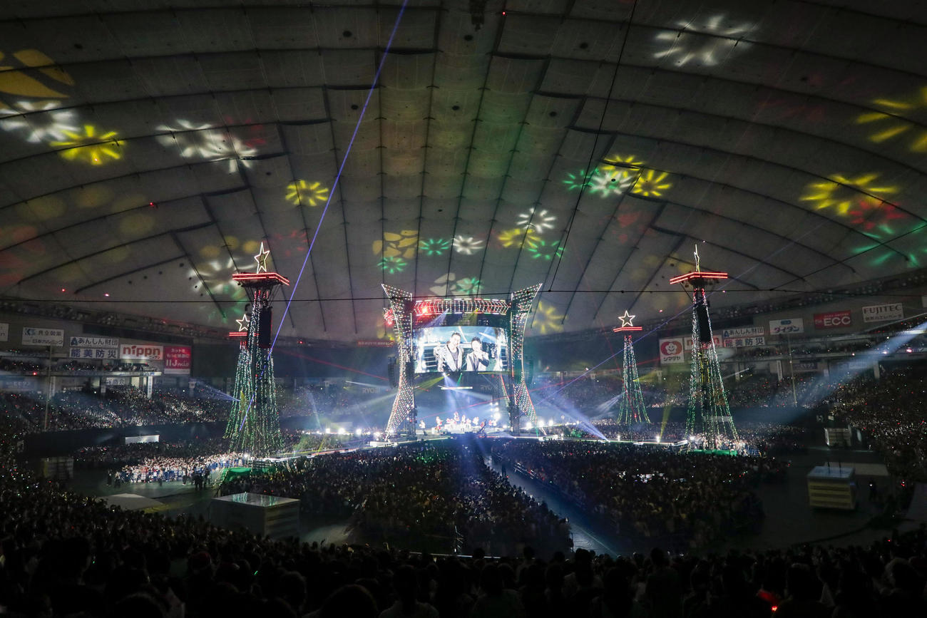 全国ドームツアー「POWER OF WISH」のクリスマススペシャル最終公演を行ったEXILE