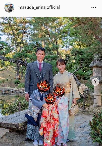 夫堂林翔太＆子供たちと枡田絵理奈アナの七五三ショット