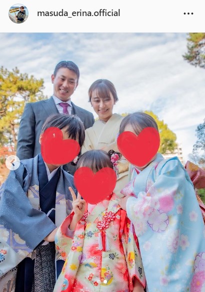 夫堂林翔太＆子供たちと枡田絵理奈アナの七五三ショット
